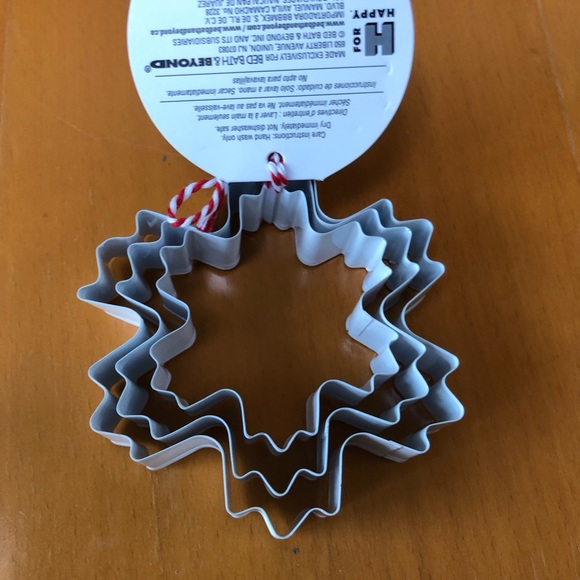 Snowflake cookie cutters - set of 3 - Picture 1 of 4